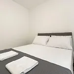 Solomon Temple Bras Kitchen Bed Linen Equipped
