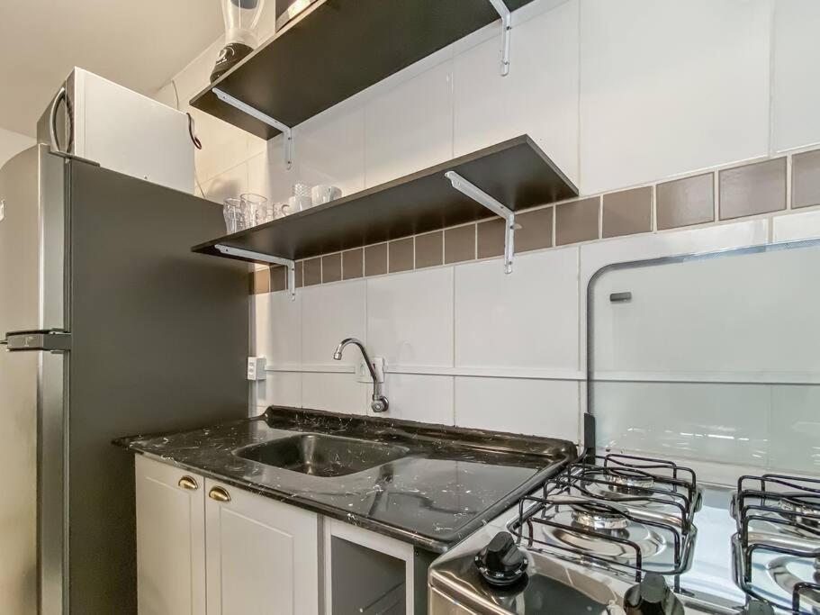 Solomon Temple Bras Kitchen Bed Linen Equipped